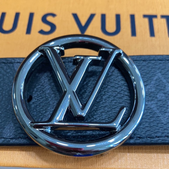 Louis Vuitton men’s belts Black Monogram - Picture 6 of 12